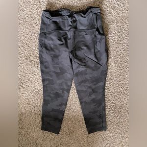 Lululemon size 14 grey camo leggings